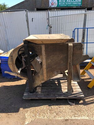 thresher.jpg thresher.jpg